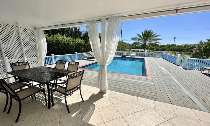 Jolly Harbour House | Villa Utopia