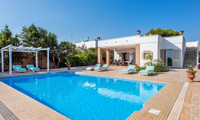 Marina di Felloniche Villa | Villa "Vanessa" with Sea View, Private Pool & Wi-Fi