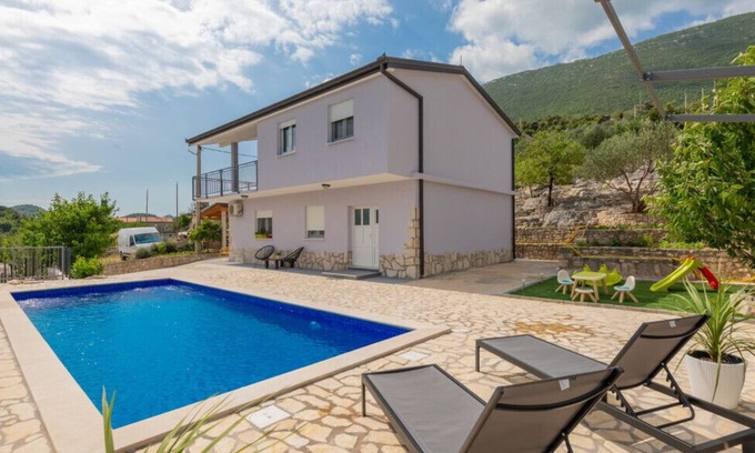 Kula Norinska Villa | Villa Vega - Makarska by Villas Guide