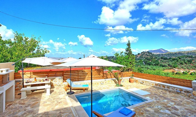 Embrosneros Villa | Villa Vicilla – Inland Crete vacation villa with pool, Greece