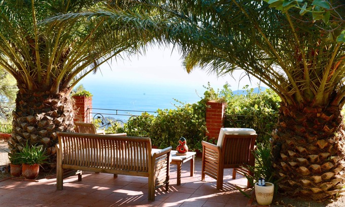 Mesudiye House | Villa Vino