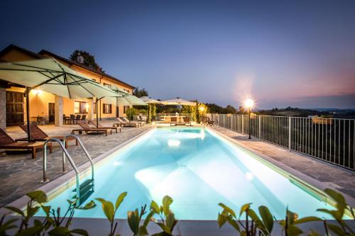 Montegrosso dʼAsti Villa | Villa Vinory - La Mandragola
