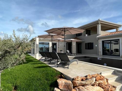 Kastelir Villa | Villa Vinova Loza