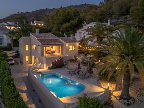 Arnella Villa | Villa Vista El Portet