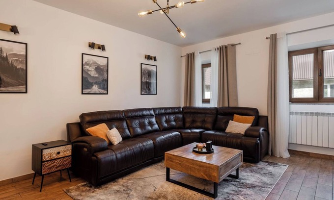 Vrata Villa | Villa Vrata