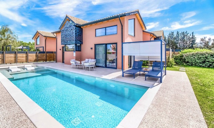 Lygia Villa | Villa Water - Two Bedroom Villa, Sleeps 4