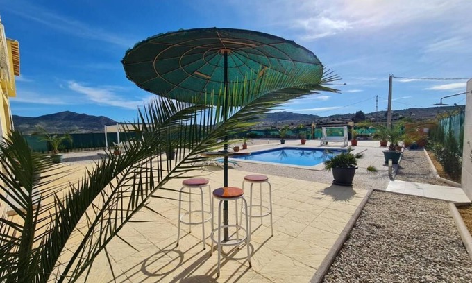 Hondon de los Frailes Villa | Villa with swimming pool not overlooked