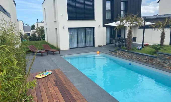 Dinard Villa | Villa Yara - moderne avec piscine (Plage à 700m)