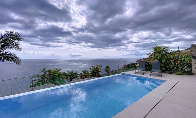 Tabua Villa | Villa Zenha by Atlantic Holiday