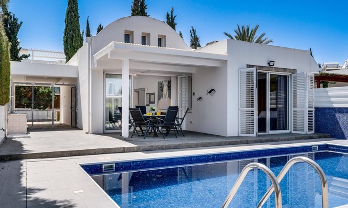 Pervolia Villa | Villa Zina by Ezoria Villas