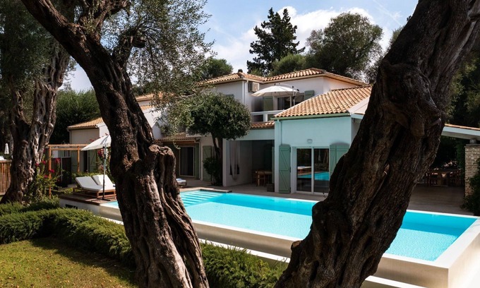 Molos Villa | Villa Zuri - Five Bedroom Villa, Sleeps 12