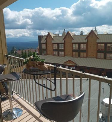 Big White Ski Resort Apartment | Village Center 2 bedroom Condo