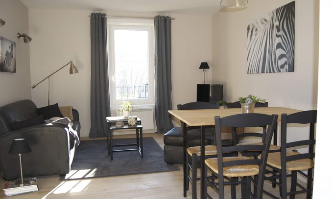Malaucene Apartment | Village center apartment with pool, garden and bike/motorcycle room wifi