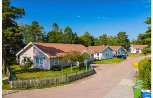 Segmon Villa | Villas Storängen Vänern