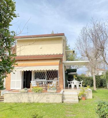 Marina di Pietrasanta House | Villetta Cortona
