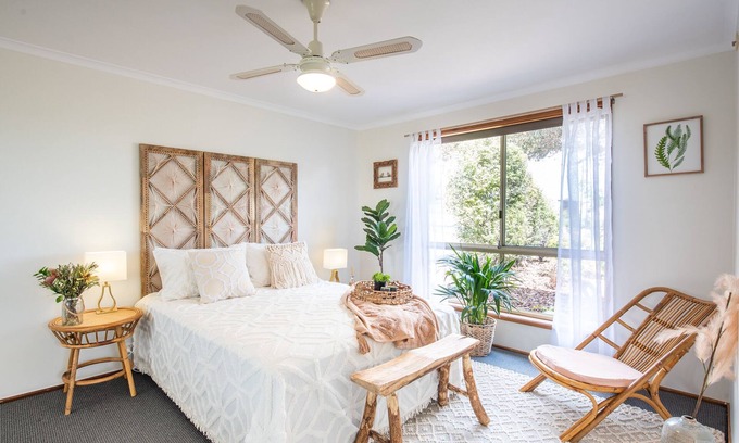McLaren Vale House | ☆ Vineyard views from Sam & Audrey's at McLaren Vale☆Cosy Wood fire