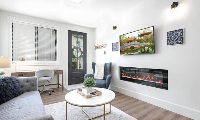 Central Okanagan Villa | Vino Villa - Brand New 2bd King Bed, Queen Bed, Private Outdoor Space, Lakeview