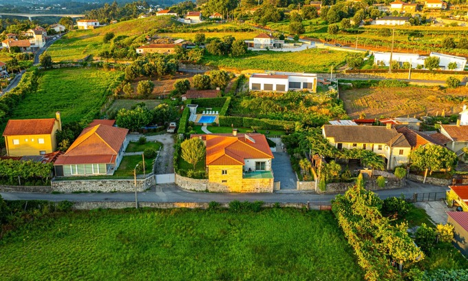 Santa Cruz do Lima House | Vintage Alembic House
