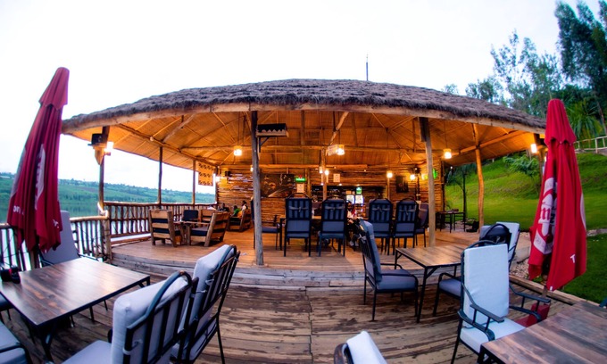 Muhazi Cabin | Vintage Cottage