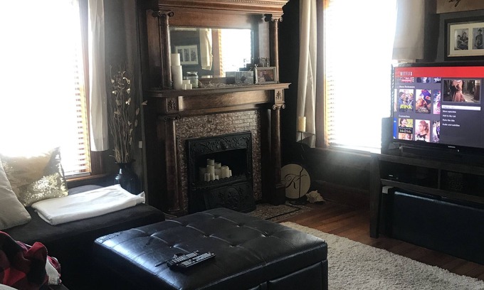 Norton Apartment | Vintage upstairs penthouse apartment with recreational room and gym