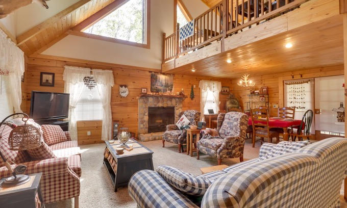 Fulks Run Cabin | Virginia Mountain Cabin w/Decks & Fireplaces