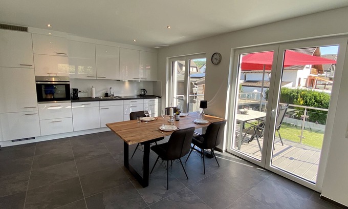 Heimersheim Apartment | Vis-Ahr-Vis Country Apartment 8