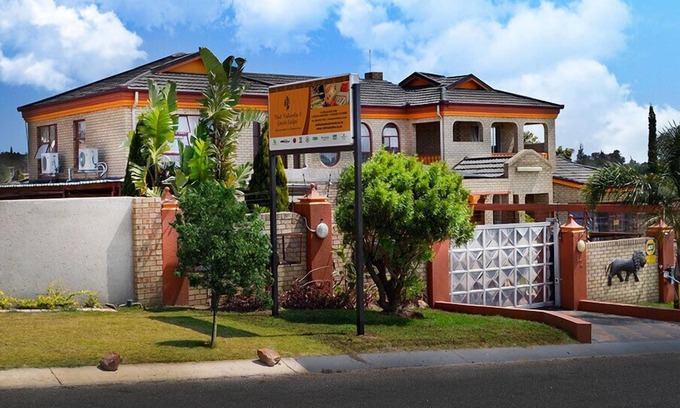 Emalahleni House | Visit Vakasha Guest Lodge 2