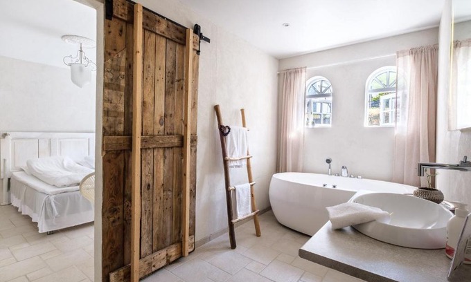 Leirvik Bed & Breakfast | visitHOMES Faroe Islands
