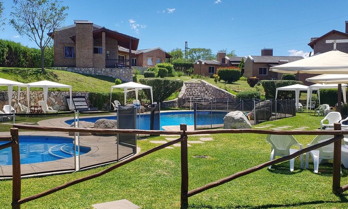 La Falda Cabin | Vista Bella