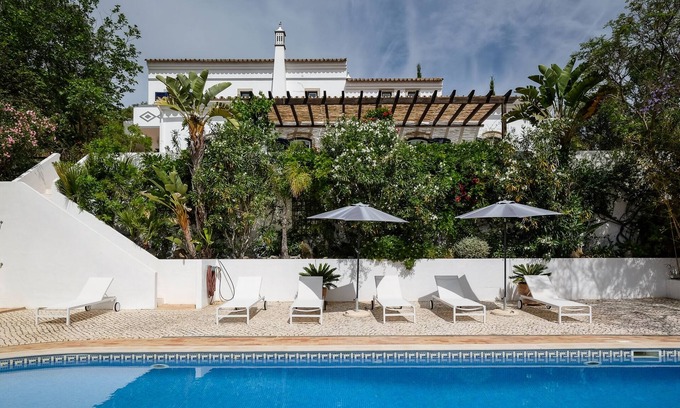 Corte Vidreiro Villa | Vista do Moinho - A charming 4 bedroom villa, with private garden and pool
