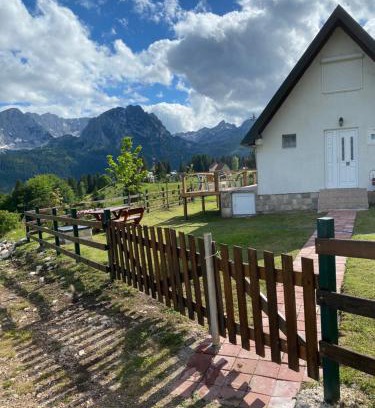 Pitomine Ski Chalet | Vista Pitomine