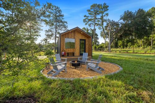 Lake City House | Vista Verde Farm Retreat - Stylish Cabins Nearby Springs