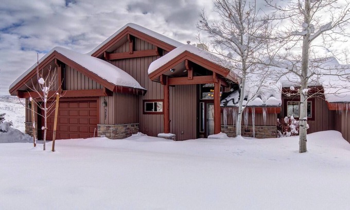 Pinebrook House | Vista Views *Pet Friendly