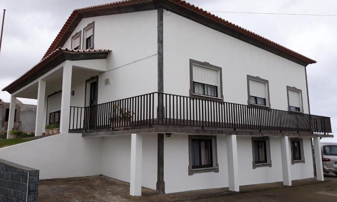 Praia da Vitoria Apartment | Vivenda Areias