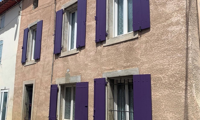 Ventenac-en-Minervois House | Volets violets à Ventenac - Canal du Midi central village house