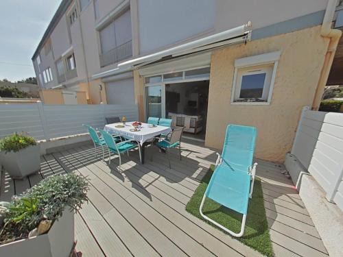 Saint-Pierre-la-Mer Apartment | Vos vacances les pieds dans le sable.