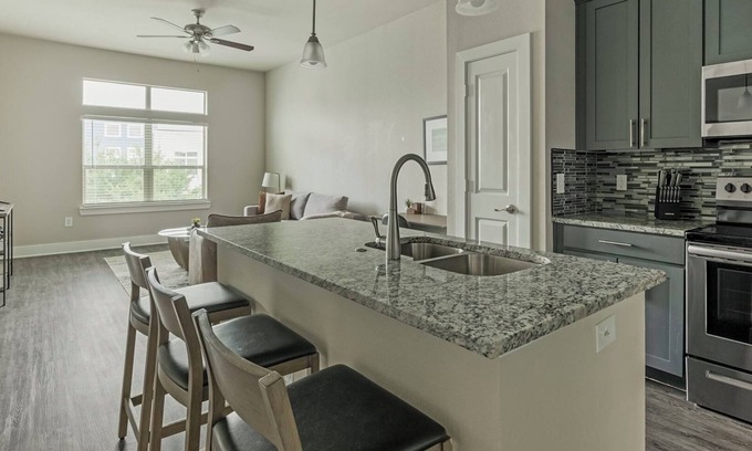 Nassau Bay Apartment | Voyager 1BD 9 - One Bedroom Apartment, Sleeps 2