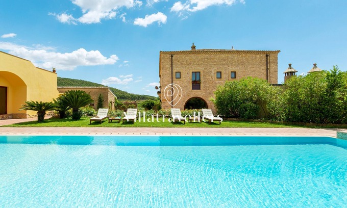 San Michele di Ganzaria Villa | Vrbo Property