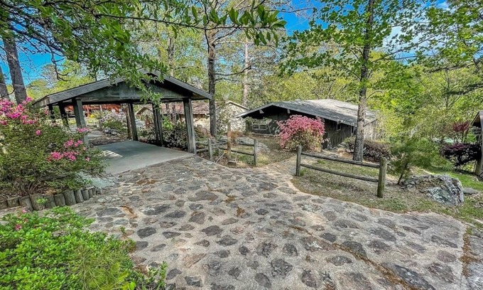 Greers Ferry House | VRBO’s Best Deal on the Lake!