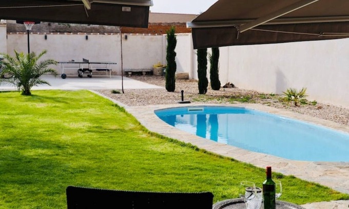 Totanes Apartment | VUT Mandres
