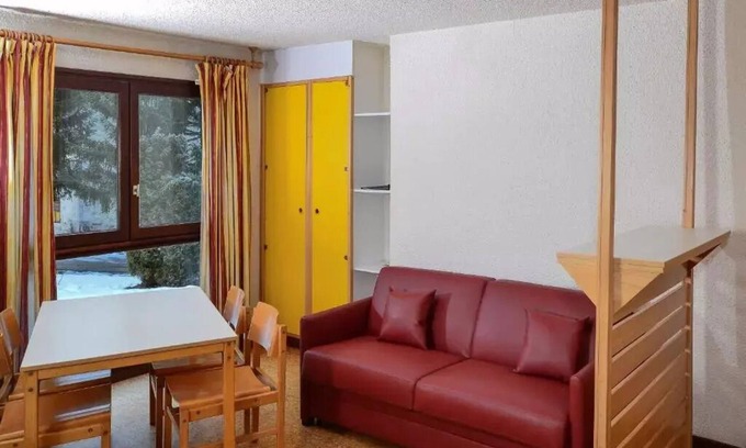 Lelex Apartment | VVF Les Monts Jura - 2 Room Apartment 6 People