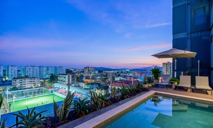 Santa Ana Apartment | w* | Great 1BR w/Perfect Balcony in Casco View