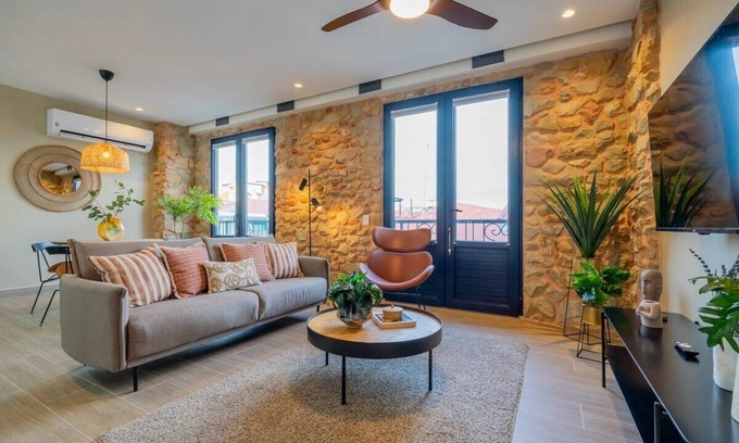 Panama City Apartment | w* | Urban 1BR in Casco Viejo