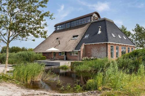 Nes Gem Dongeradeel Villa | Wadhuis met spectaculair uitzicht op zee!