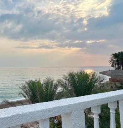 Tiwi Hotel | Wadi shab Beach Resort