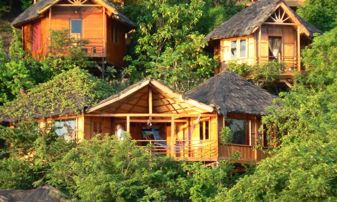 Labuan Bajo Hotel | Waecicu Eden Beach Hotel
