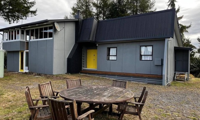 National Park Village Cabin | Waimarino Adventure Lodge - Great for Large groups.