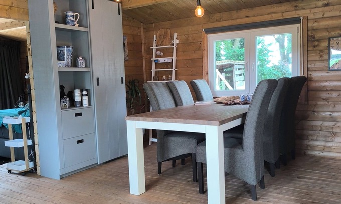 Stevensbeek Ski Chalet | Waking up among the grunting pigs