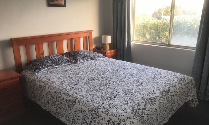 Geraldton Bed & Breakfast | Waldeck Heights Unit 4