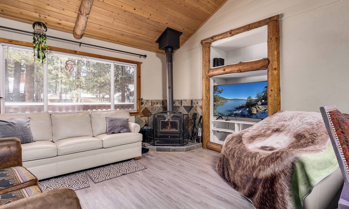 Big Bear City Cabin | Walk 2 Lake, Go Karts, Dining & Shops, King Bed, 55" TVs+Fenced Yard 4 Pets
